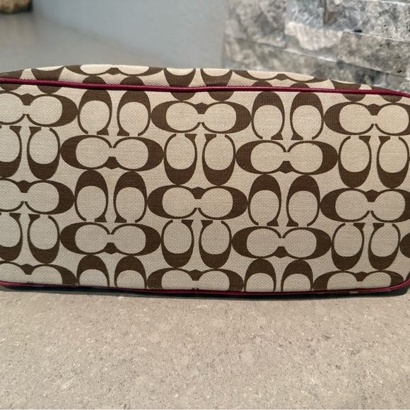 Auth COACH Gallery Zip Tote Khaki/Red Signature Canvas EUC w/COA 2013 - Picture 9 of 15